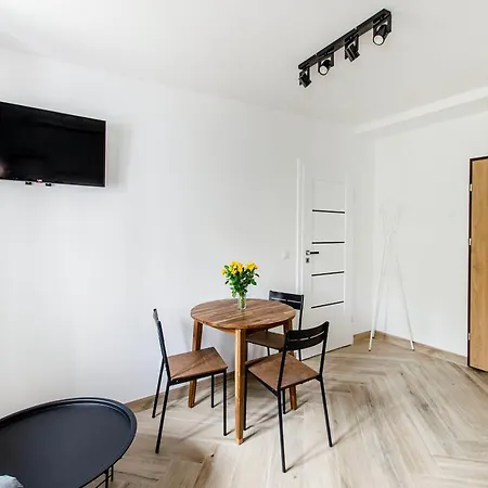 Loft Center Apartments- Parking, Wifi, 24h Check-in