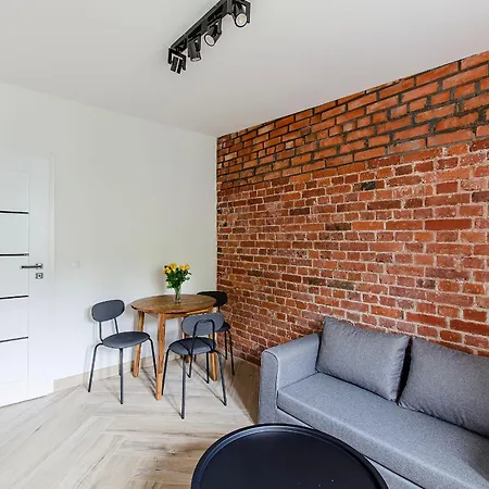 Loft Center Apartments- Parking, Wifi, 24h Check-in Apartmán *