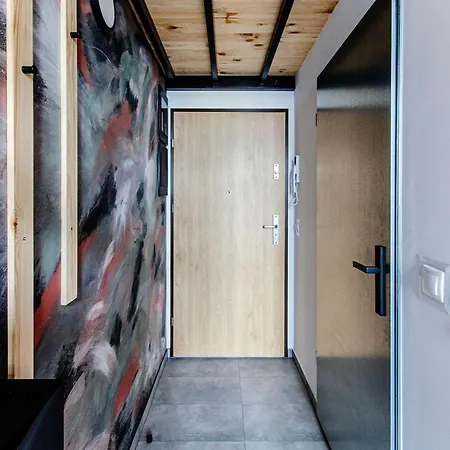 Loft Center Apartments- Parking, Wifi, 24h Check-in Apartament *