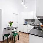 Apartamento Loft Center Apartments- Parking, Wifi, 24h Check-in *