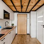 Loft Center Apartments- Parking, Wifi, 24h Check-in Apartamento *