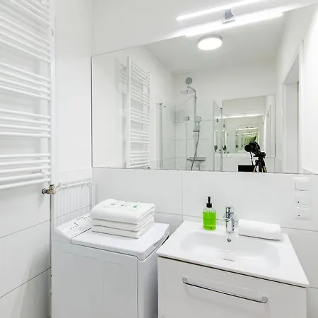 Loft Center Apartments- Parking, Wifi, 24h Check-in * Wrocław