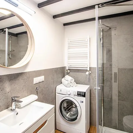 Loft Center Apartments- Parking, Wifi, 24h Check-in Apartament *