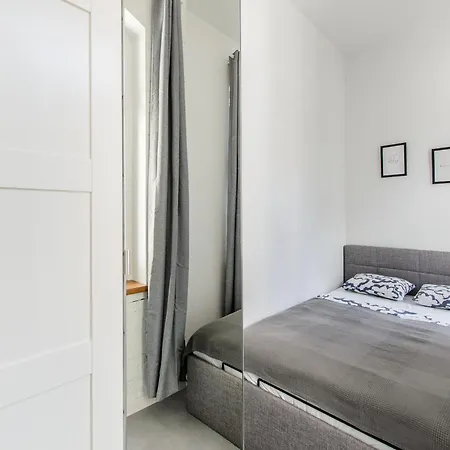 Loft Center Apartments- Parking, Wifi, 24h Check-in Appartamento *