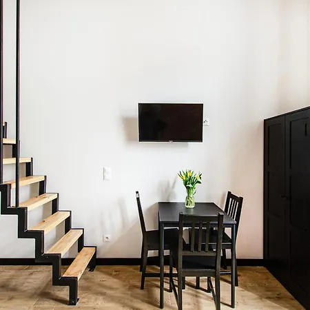 Loft Center Apartments- Parking, Wifi, 24h Check-in *