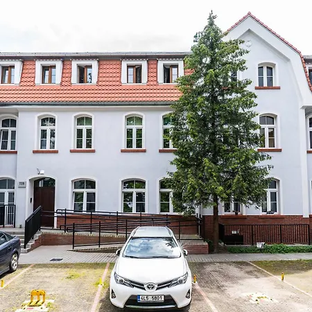 Loft Center Apartments- Parking, Wifi, 24h Check-in *