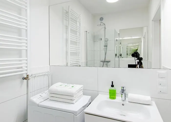 Loft Center Apartments- Parking, Wifi, 24h Check-in * Wrocław