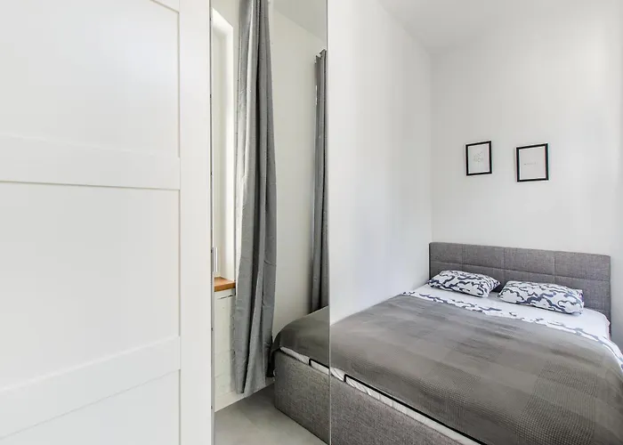 Loft Center Apartments- Parking, Wifi, 24h Check-in Apartman *
