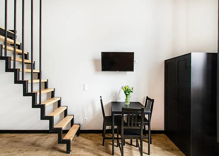 Loft Center Apartments- Parking, Wifi, 24h Check-in *