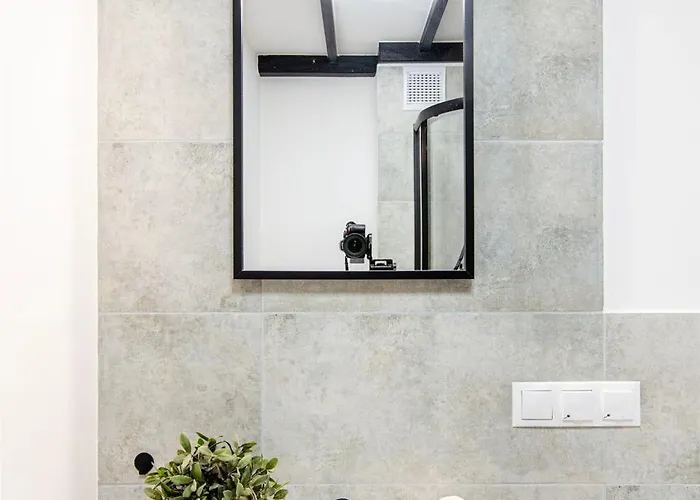 Apartman Loft Center Apartments- Parking, Wifi, 24h Check-in *